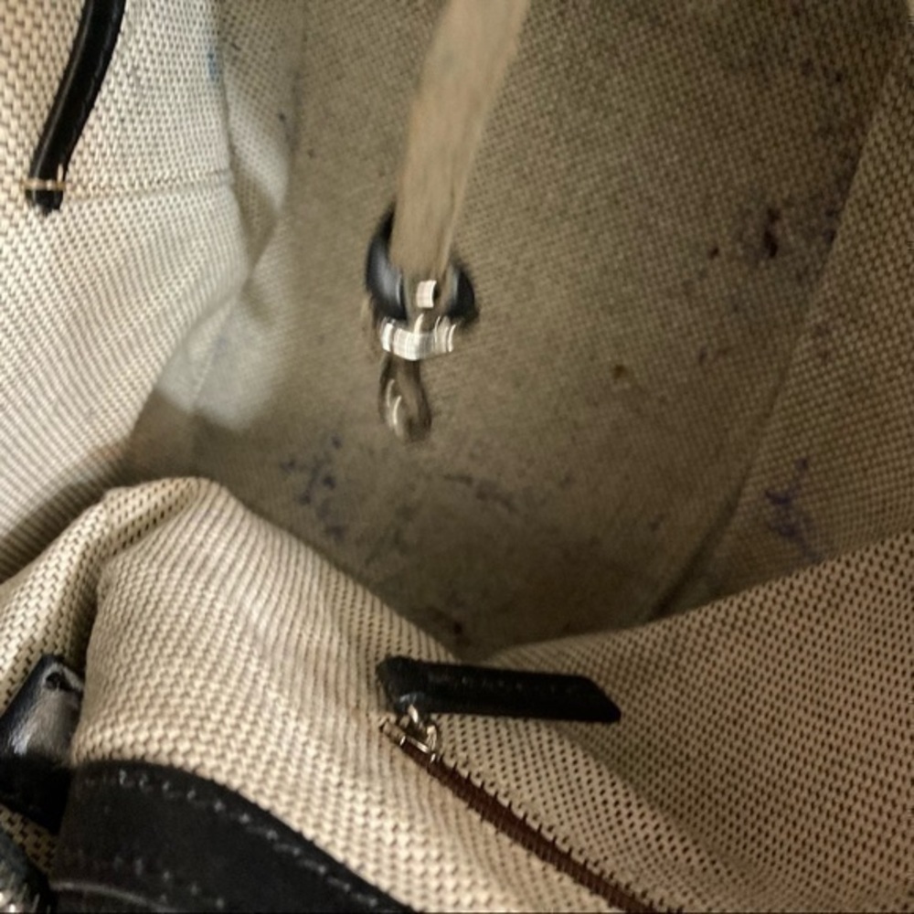 Dooney and Bourke black leather zipper bag - Picture 9 of 15